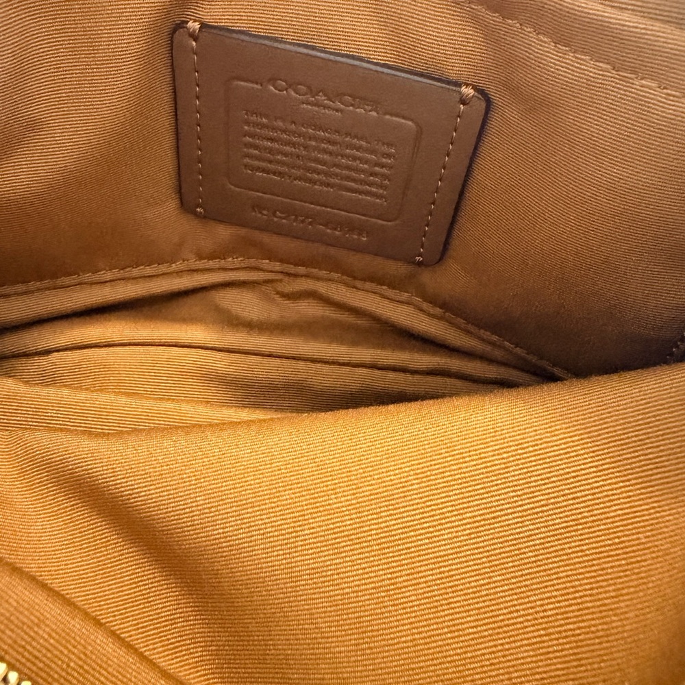 Coach White Signature Crossbody with Gold Hardware - Picture 8 of 11